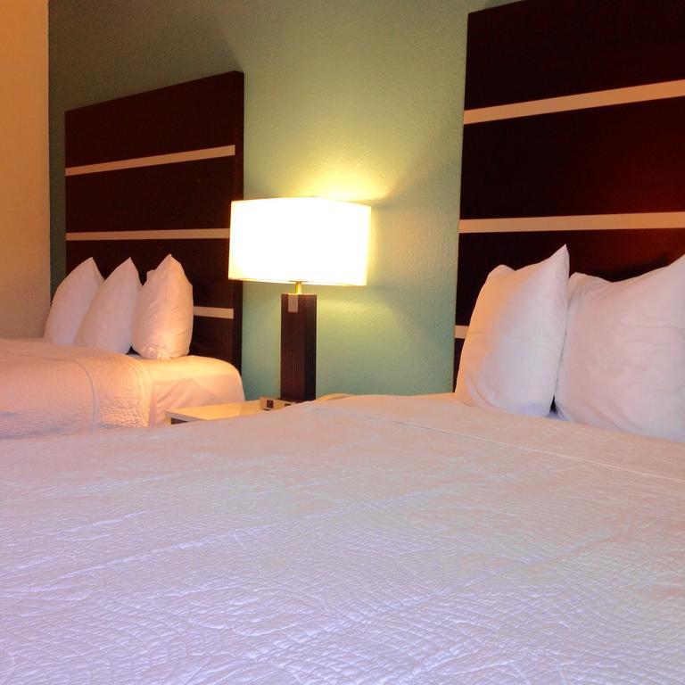 Americas Best Value Inn New London Mystic Szoba fotó
