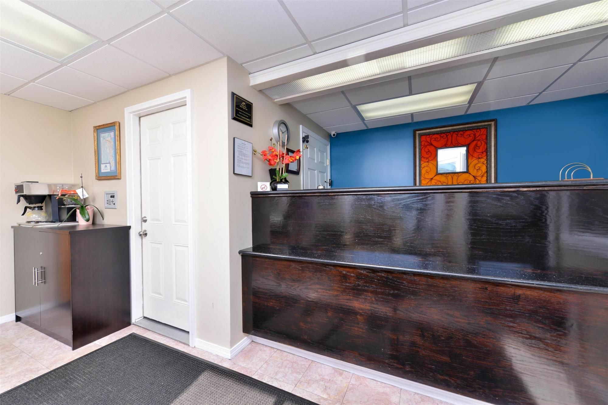 Americas Best Value Inn New London Mystic Kültér fotó